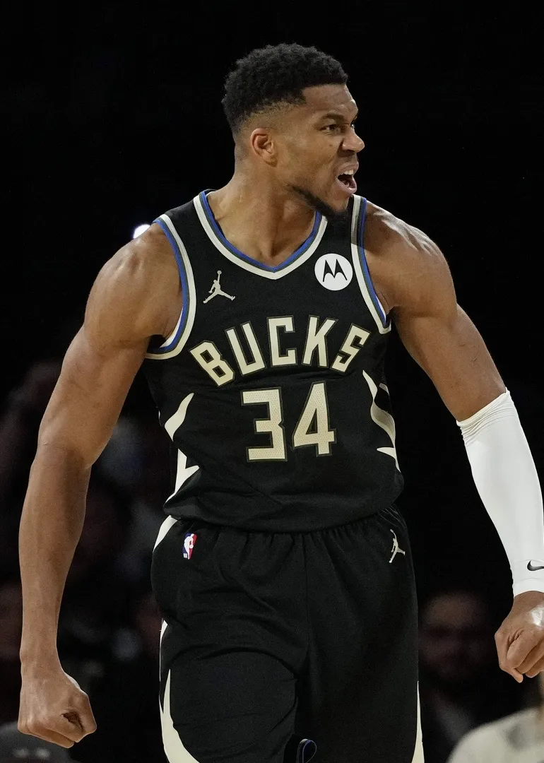 开云-出色发挥首场状态出色，老鹰观众沸腾！，字母哥重返赛场赛场气氛高涨的简单介绍