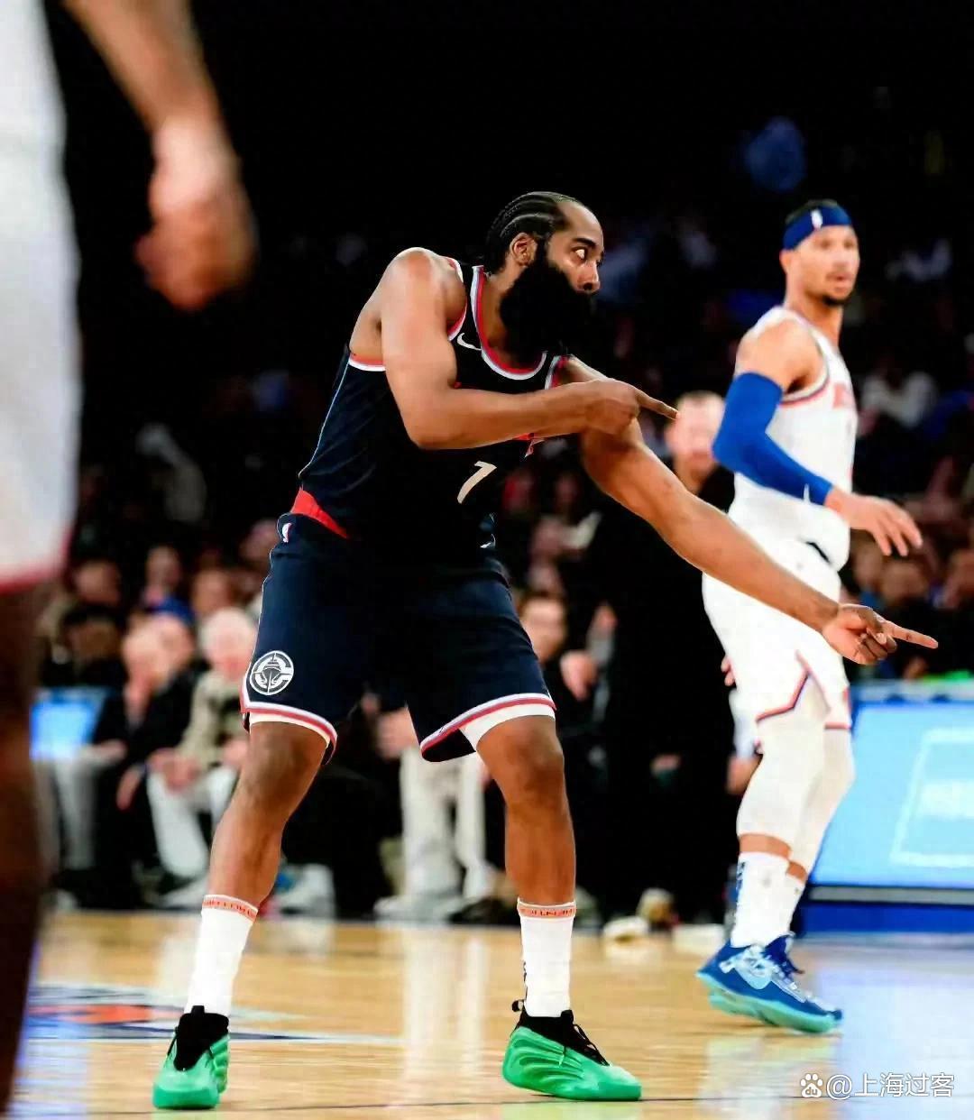 kaiyun-赛地聚焦：德甲窗口期热度飙升；布鲁克林篮网队长鼓劲；话题不断；身体对抗强度拉满的简单介绍