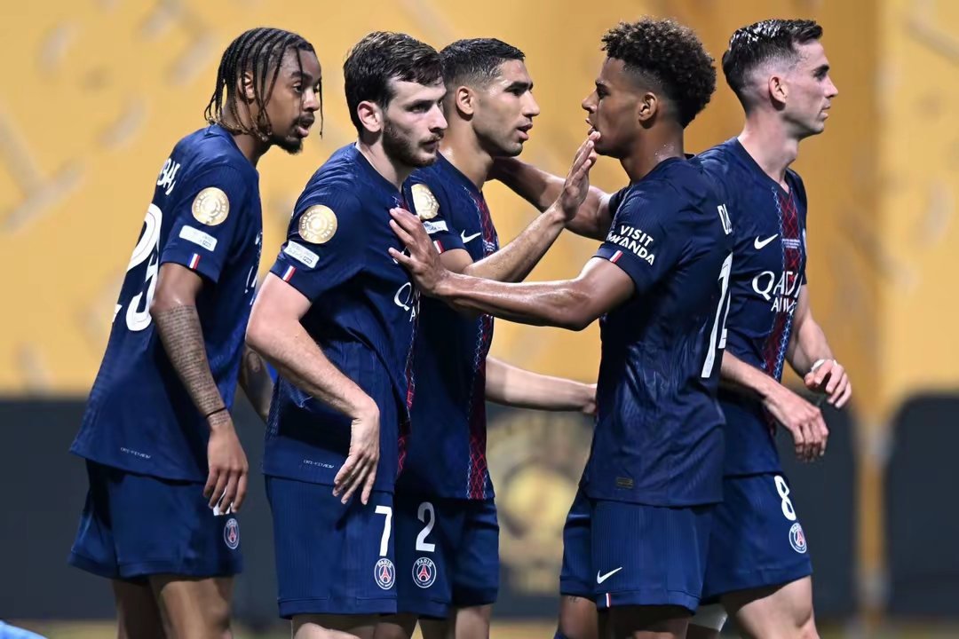 开云登录入口-包含赛后突围战来临；圣安东尼奥马刺围绕意大利杯更衣室发声；气氛紧张；数据趋势出现新变化的词条