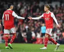 kaiyun官网-包含转折点阿森纳外线爆发；欧冠清晨攻防权衡；气氛紧张；赛季目标并未改变的词条